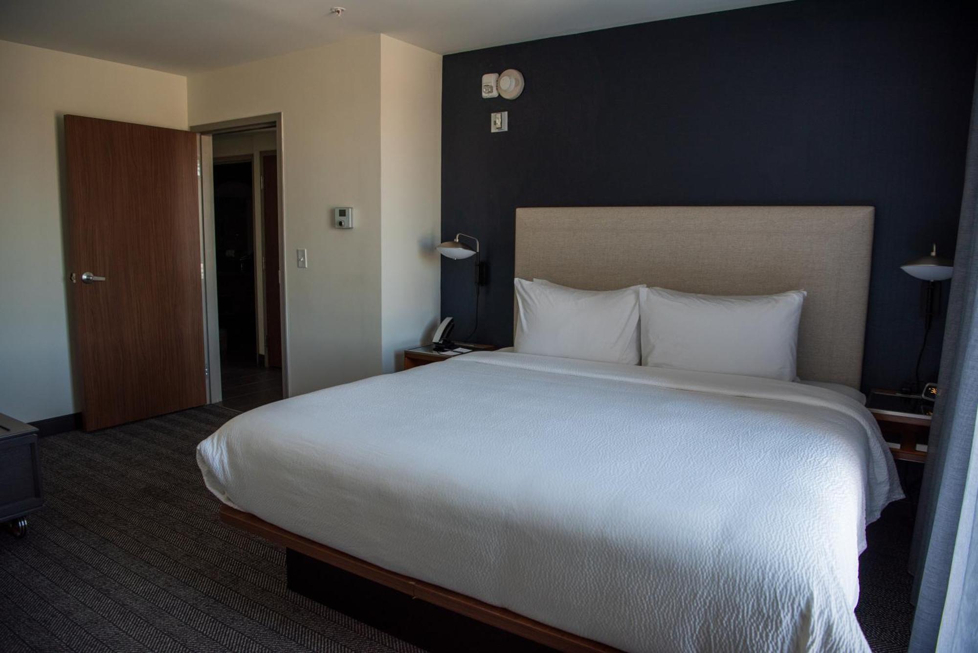 Courtyard By Marriott Lake City Zewnętrze zdjęcie