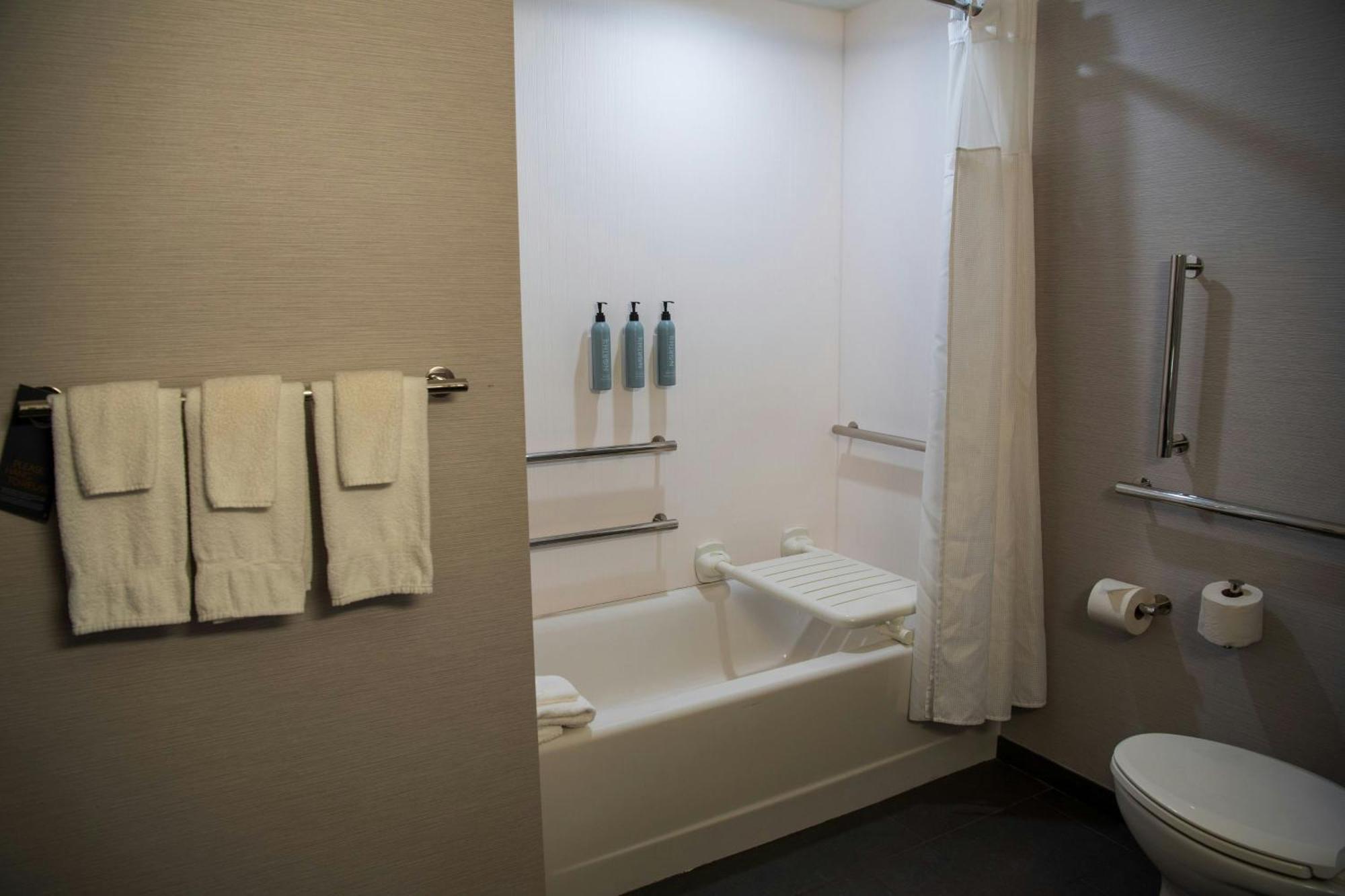Courtyard By Marriott Lake City Zewnętrze zdjęcie